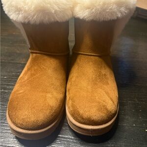 Women's Tan Shearling Boots size 8 winter cozy y2k winter cozy y2k cottagecore